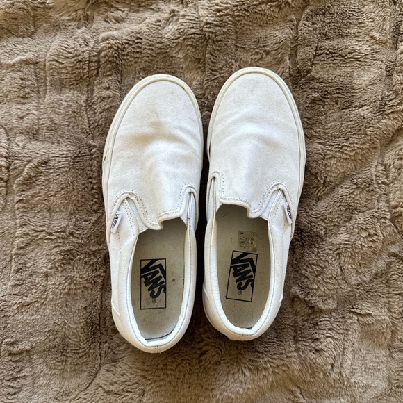 white slip on vans - Picture 1 of 3
